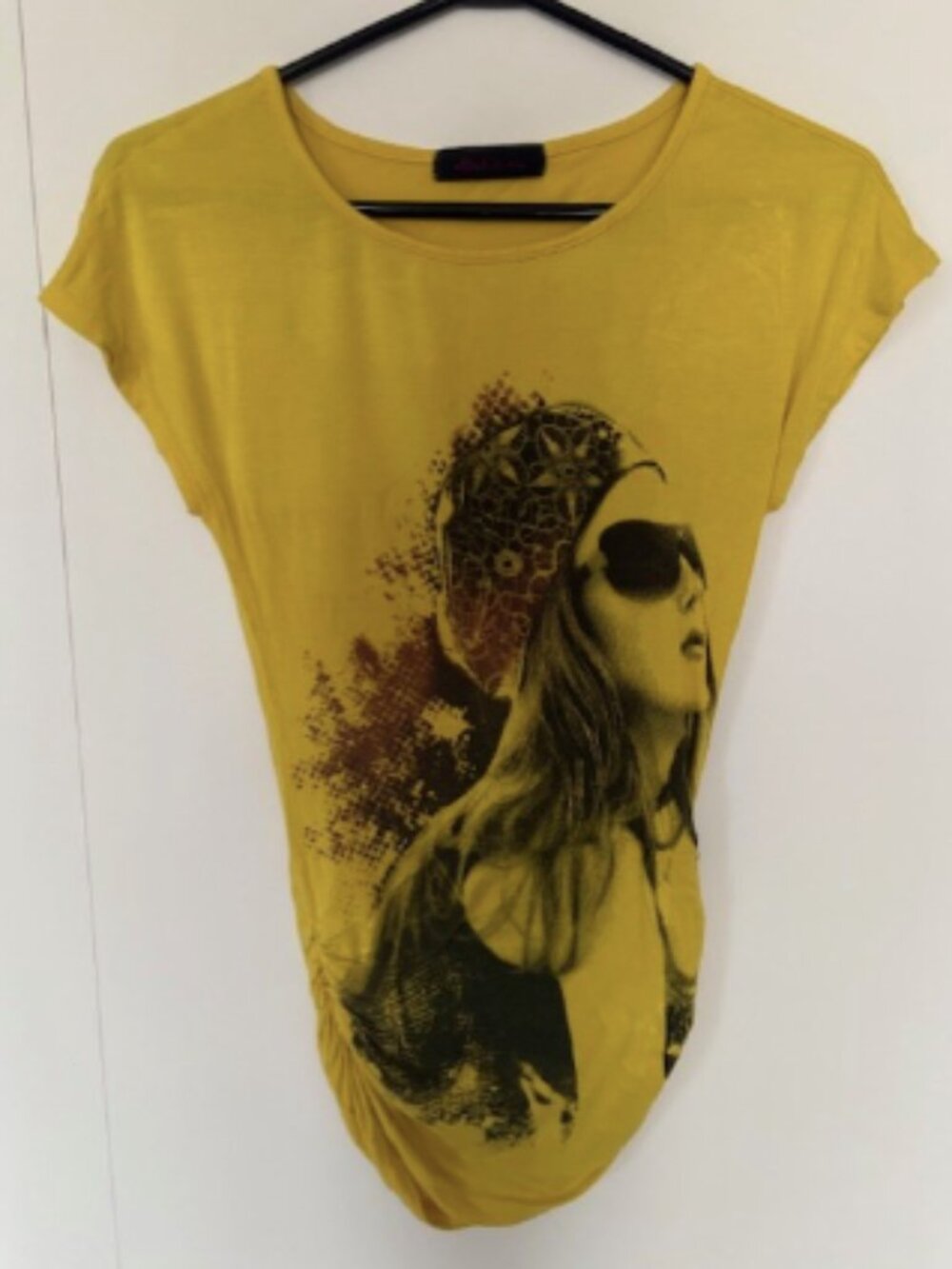 Yellow T-Shirt with Cinched Waist with Side Profile of a Woman from Seductions